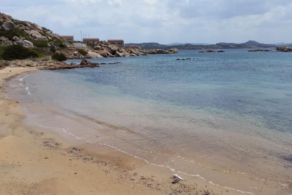 Appartamento Con Piscina E Aria Condizionata La Maddalena  Extérieur photo